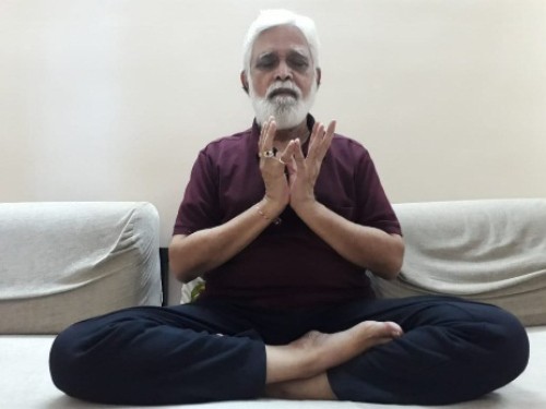 Yoga – Mahalaxmi Mudra 2